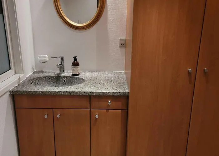 Сasa de vacaciones House Close To The *